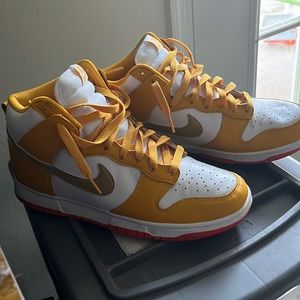 Nike high dunk
